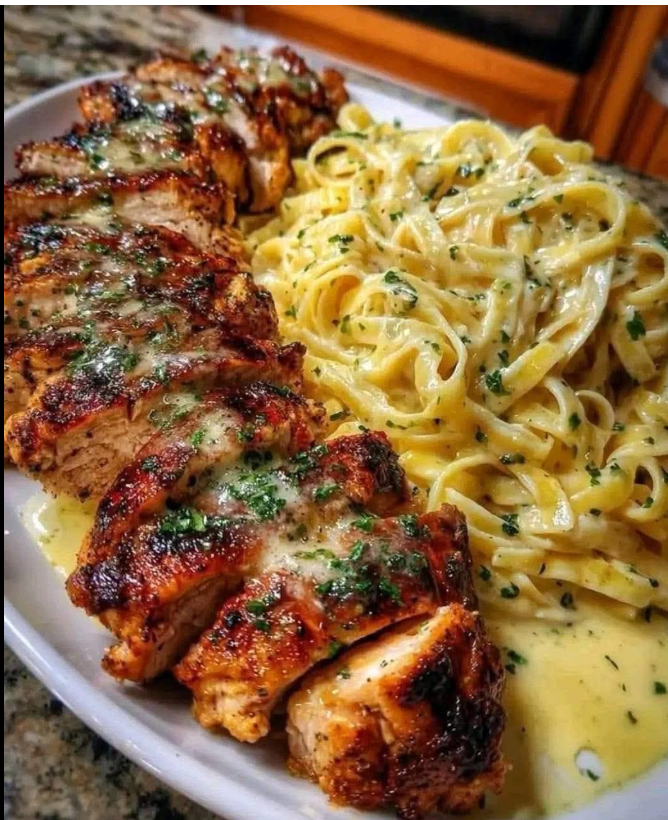 Grilled Chicken Bites with Creamy Garlic Sauce
