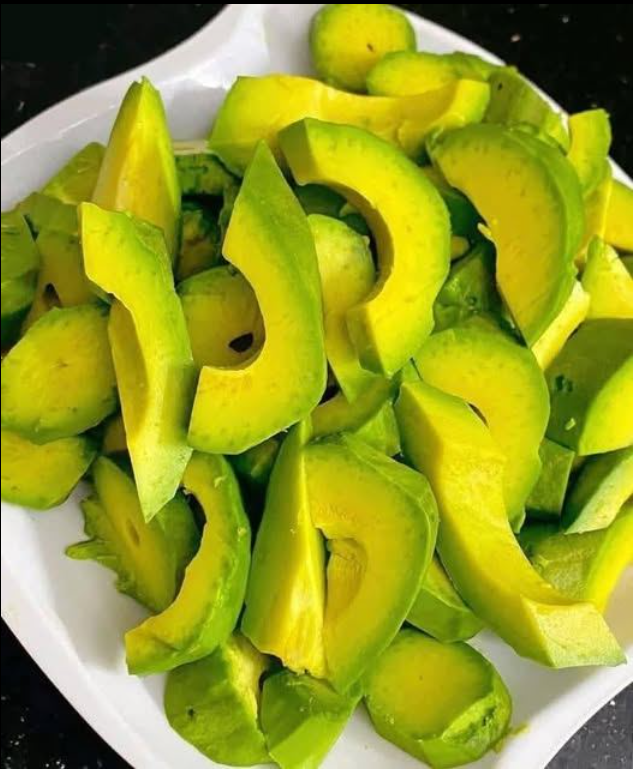 Doctors reveal eating avocado causes
